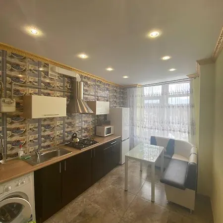 Apartamento Center 300m To Thesource Naftusya Apartamentu Roksolyany Street 16 *